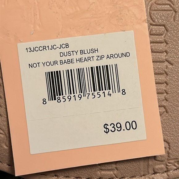 NWT Juicy Couture Not Your Babe Heart zip around wristlet - Picture 13 of 14